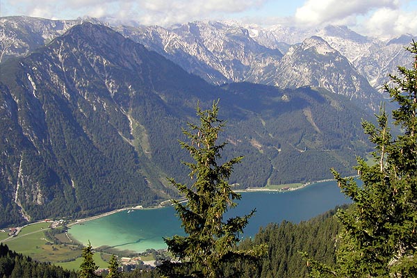 Blick auf den Achensee und das Karwendel
